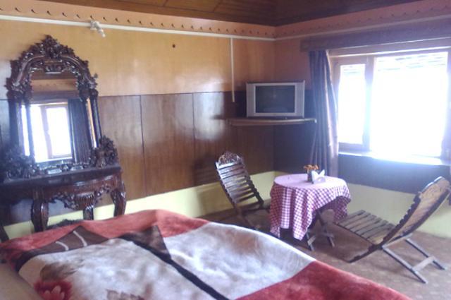 Oyo 43476 Vatika Resort Σίμλα Δωμάτιο φωτογραφία